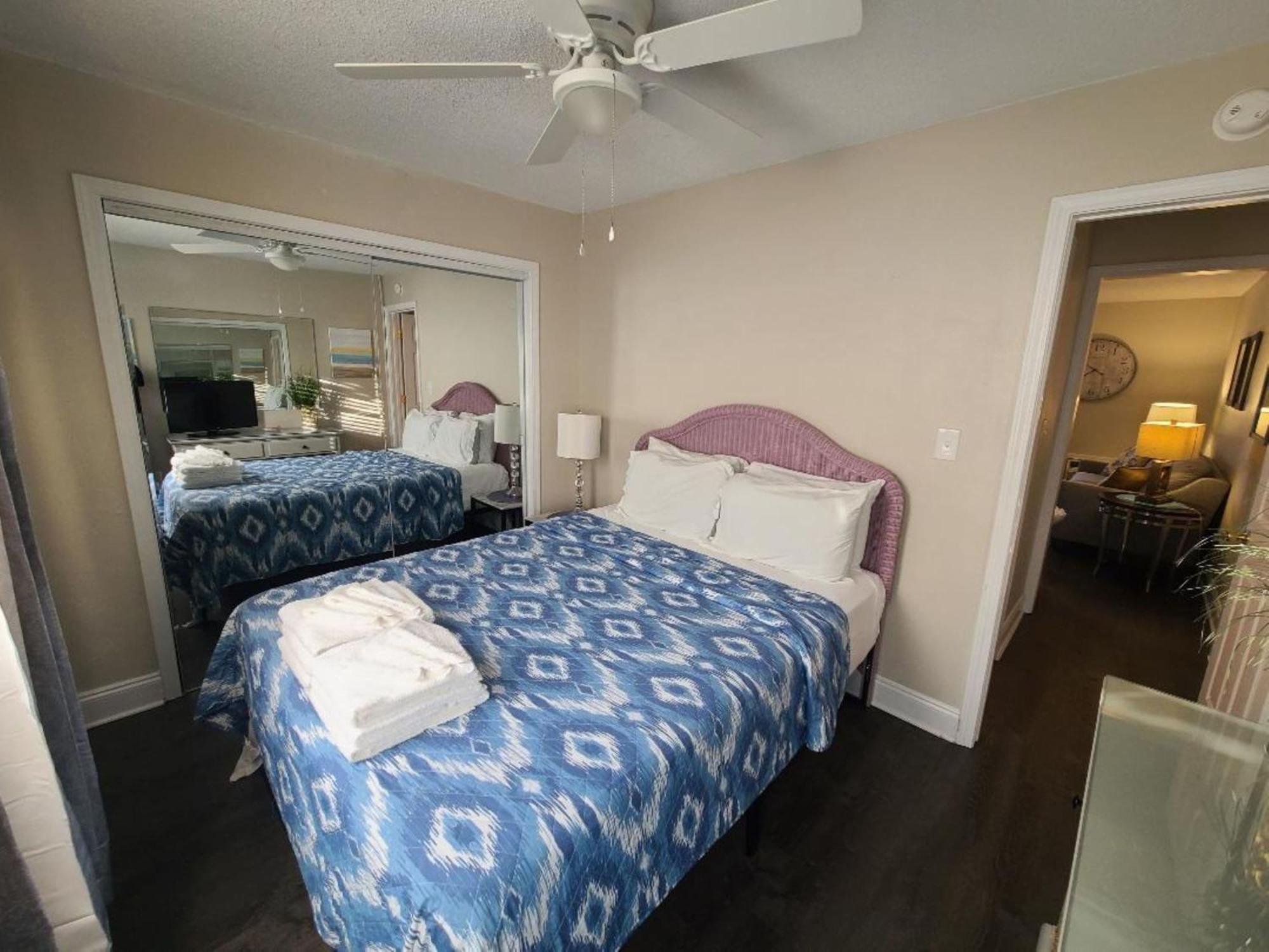 Cozy Condo Just Steps To The Beach, Unit 2 - Sleeps 4 Gulf Shores Kültér fotó