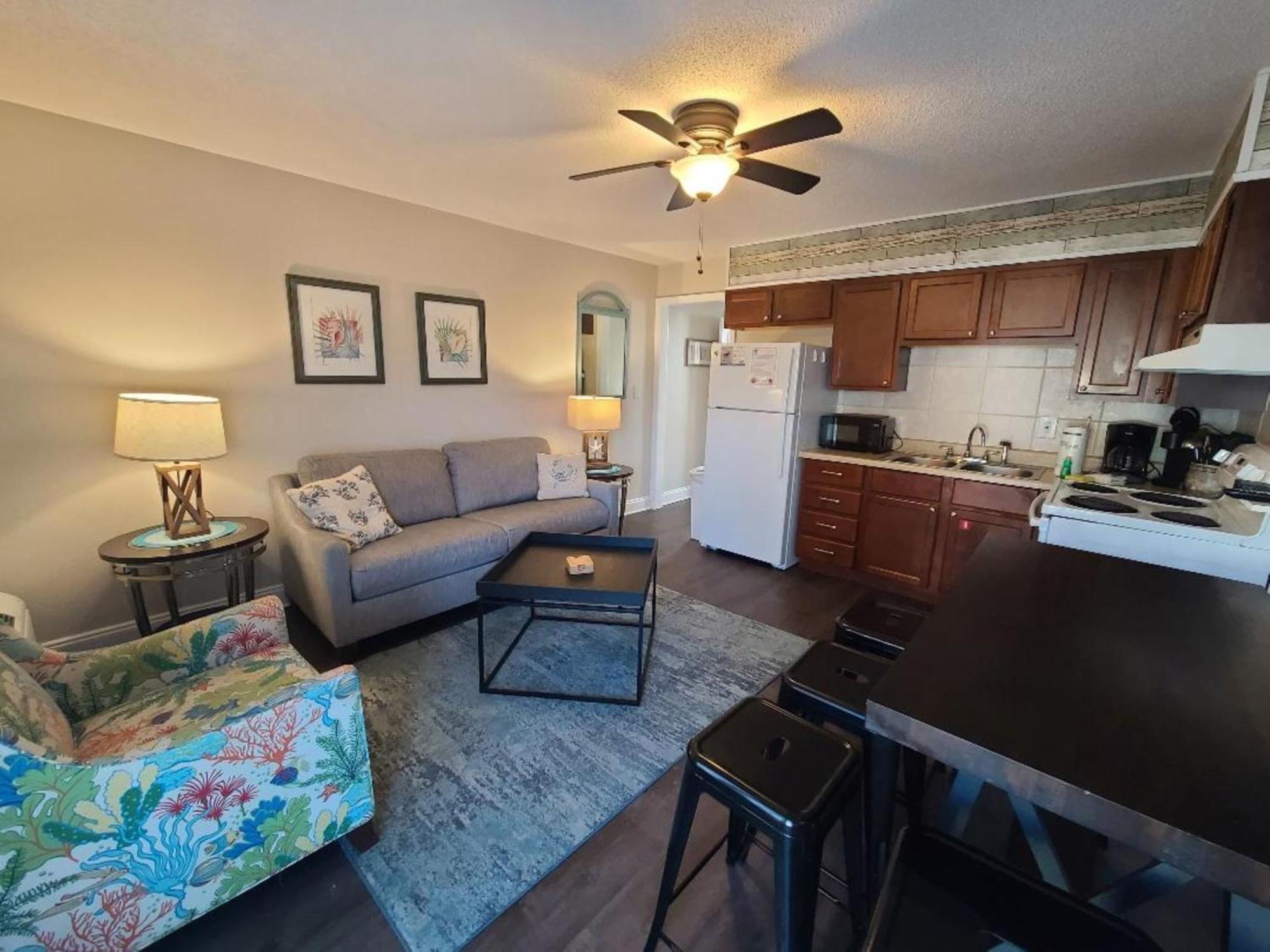 Cozy Condo Just Steps To The Beach, Unit 2 - Sleeps 4 Gulf Shores Kültér fotó